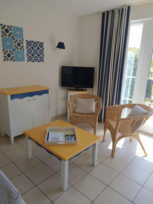 Charmante Maison De Vacances Avec Acces Piscine Talmont-Saint-Hilaire Exteriör bild