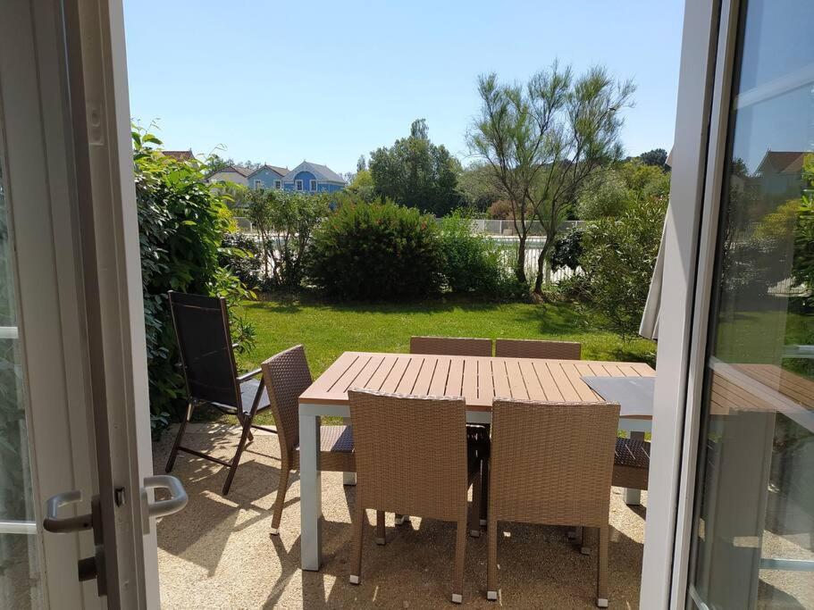 Charmante Maison De Vacances Avec Acces Piscine Talmont-Saint-Hilaire Exteriör bild